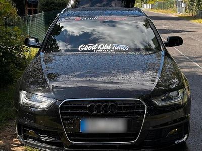 Schwarz Gebraucht 2015 Audi A4 Kombi | 13.000 € (Fairer Preis)