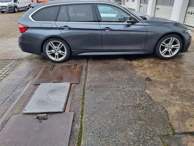 Gebraucht BMW 330 M Sport 252 PS (185 kW) 2017 Grau Limousine