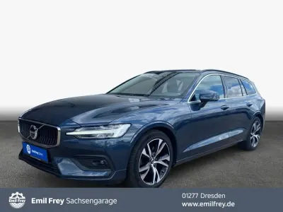Gebraucht Volvo V60 Core 163 PS (119 kW) 2024 Denim blaumetallic Kombi