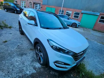 Gebraucht Hyundai Tucson 177 PS (130 kW) 2016 Weiß SUV