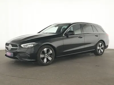 Gebraucht Mercedes C200 Avantgarde 163 PS (119 kW) 2025 Obsidianschwarz Limousine