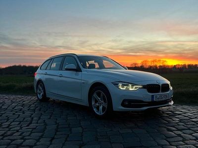 Second-hand BMW 330 Sport Line 258 CP (189 kW) 2015 Alb Break