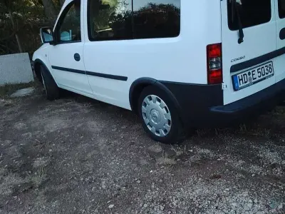 Gebraucht Opel Combo Basis 94 PS (69 kW) 2007 Weiß Van / Kleinbus