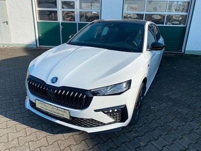 Neu Skoda Scala Monte Carlo 150 PS (110 kW) 2025 Weiß Kleinwagen