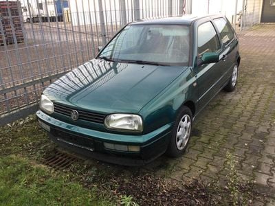 Grün Gebraucht 1997 VW Golf III Kleinwagen | 600 €