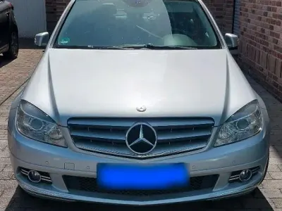 Gebraucht Mercedes C200 136 PS (100 kW) 2011 Silber Limousine