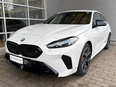Gebraucht BMW M135 Efficient Dynamics 301 PS (221 kW) 2024 Alpinweiß uni Kleinwagen