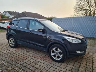 Gebraucht Ford Kuga Individual 150 PS (110 kW) 2016 Schwarz SUV