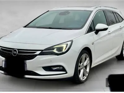 Używany Opel Astra Dynamic 160 KM (117 kW) 2017 Biały Kombi