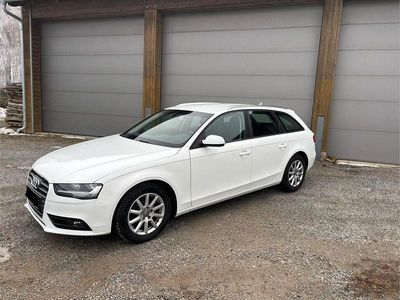 Weiß Gebraucht 2014 Audi A4 Attraction Kombi | 12.000 € (Fairer Preis)