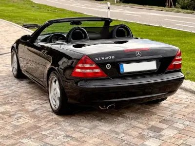 Usata Mercedes SLK200 163 CV (119 kW) 2001 Nero Cabrio