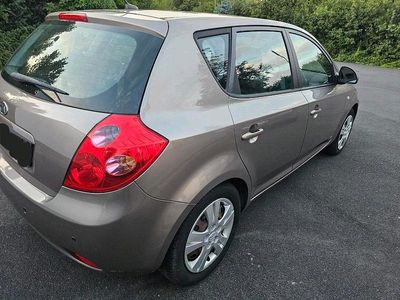 Gebraucht Kia Ceed 116 PS (85 kW) 2007 Braun Kleinwagen