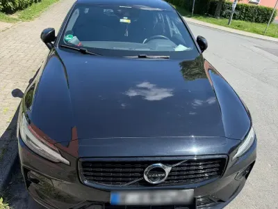 Gebraucht Volvo S60 197 PS (144 kW) 2021 Schwarz Limousine