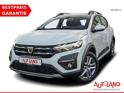 Weiß Gebraucht 2022 Dacia Sandero Comfort SUV | 17.950 € (Etwas zu teuer)