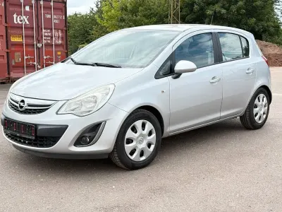Gebraucht Opel Corsa Edition 87 PS (63 kW) 2012 Silber Kleinwagen