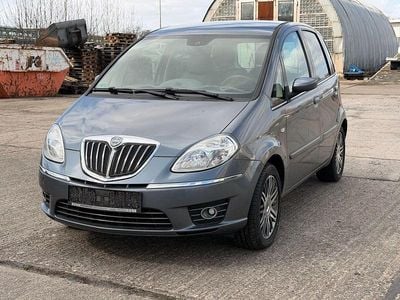 Gebraucht Lancia Musa 120 PS (88 kW) 2010 Grau Van / Kleinbus