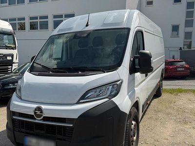 Second-hand Opel Movano 140 CP (102 kW) 2024 Alb Van