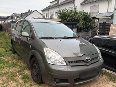 Usata Toyota Corolla Verso 177 CV (130 kW) 2006 Argento Monovolume