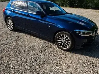 Używany BMW 120 Sport Line 190 KM (139 kW) 2017 Niebieski Hatchback