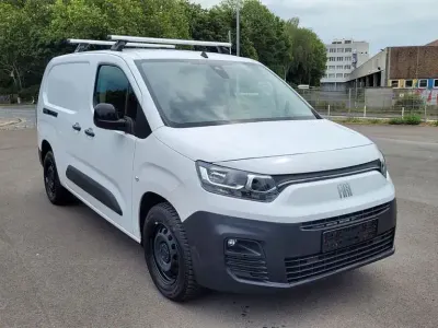 Gebraucht Fiat Doblò 102 PS (75 kW) 2023 Weiß Van / Kleinbus