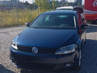 Gebraucht VW Jetta Match 105 PS (77 kW) 2012 Blau Limousine