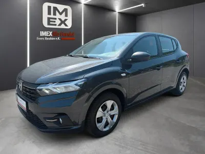 Gebraucht Dacia Sandero Essentiel 101 PS (74 kW) 2022 Grau Limousine