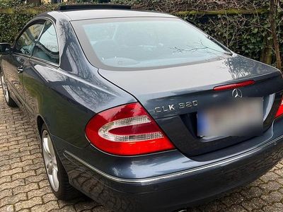 Usata Mercedes CLK320 218 CV (160 kW) 2003 Blu Coupé