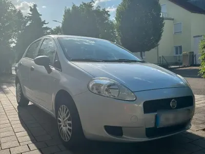 Gebraucht Fiat Punto 69 PS (50 kW) 2013 Silber Kleinwagen