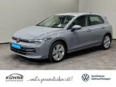 Gebraucht VW Golf VIII Style 150 PS (110 kW) 2025 Grau, Limousine