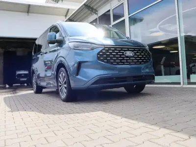 Neu Ford Tourneo Titanium X 170 PS (125 kW) 2026 Chrome blue metallic Van / Kleinbus