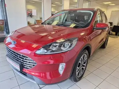 Gebraucht Ford Kuga Titanium 224 PS (164 kW) 2021 Rot SUV