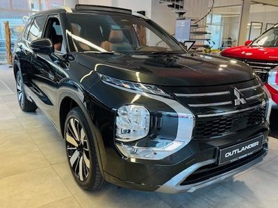 Neu Mitsubishi Outlander P-HEV Top 306 PS (225 kW) 2025 Schwarz SUV