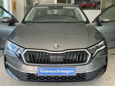 Gebraucht Skoda Octavia Selection 150 PS (110 kW) 2025 Graphite grey (metallic) Kombi