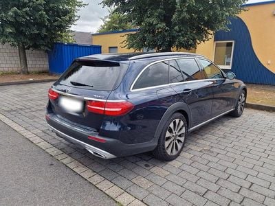 Gebraucht Mercedes E220 All-Terrain 194 PS (142 kW) 2017 Blau Kombi