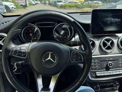 Mercedes CLA200