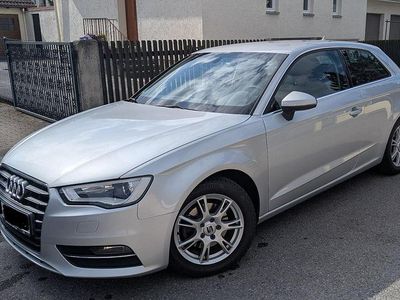 Usata Audi A3 Ambition 122 CV (89 kW) 2012 Argento Utilitaria