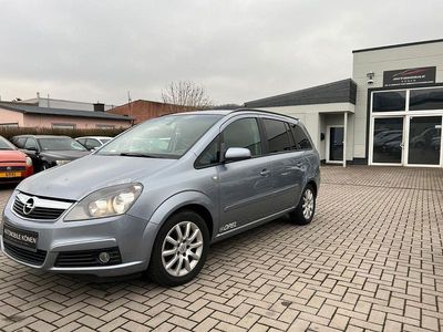 Gebraucht Opel Zafira Edition 140 PS (102 kW) 2007 Silber Van / Kleinbus