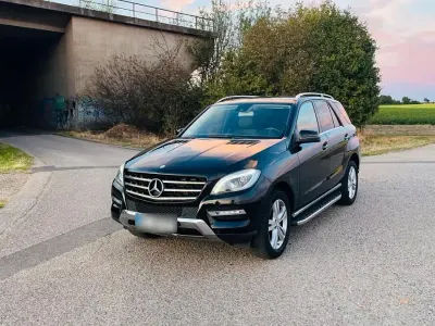 Gebraucht Mercedes ML250 204 PS (150 kW) 2012 Schwarz SUV