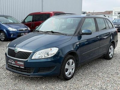 Gebraucht Skoda Fabia Family 69 PS (50 kW) 2012 Blau Kombi