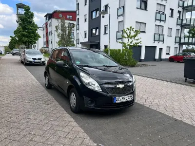 Używany Chevrolet Spark LS 68 KM (50 kW) 2013 Czarny Hatchback