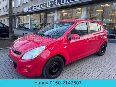 Gebraucht Hyundai i20 Edition 77 PS (56 kW) 2011 Rot Kleinwagen