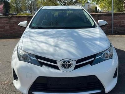 Usata Toyota Auris 98 CV (72 kW) 2014 Bianco Berlina
