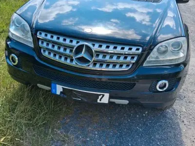 Gebraucht Mercedes ML320 224 PS (164 kW) 2008 Schwarz SUV