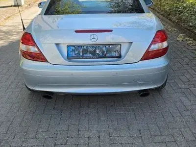Second-hand Mercedes SLK200