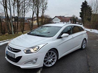 Weiß Gebraucht 2012 Hyundai i40 Style Kombi | 7.800 € (Teuer)