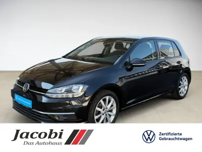 Gebraucht VW Golf VII IQ Drive 116 PS (85 kW) 2019 Schwarz Limousine