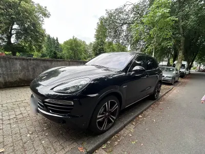 Gebraucht Porsche Cayenne 333 PS (244 kW) 2011 Schwarz SUV