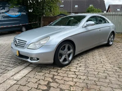 Gebraucht Mercedes CLS320 224 PS (164 kW) 2006 Silber Coupé