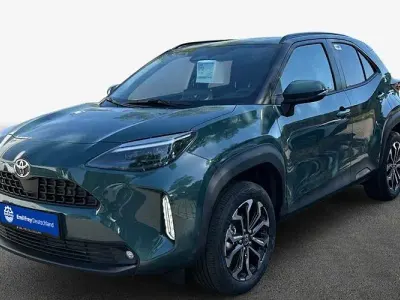 Neu Toyota Yaris Cross 131 PS (96 kW) 2026 Blau SUV