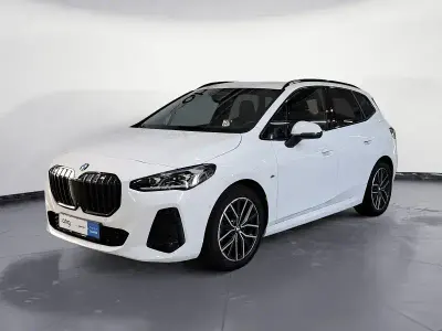 Gebraucht BMW 218 Active Tourer M Sport 150 PS (110 kW) 2023 Weiß Van / Kleinbus